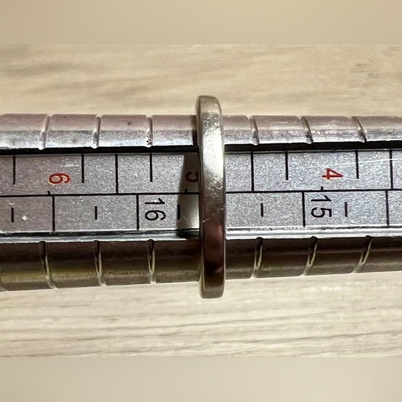 Vintage Designer Signed Barse Sterling Silver Thin Band Ring, Size 5, 1.9g - Picture 8 of 8